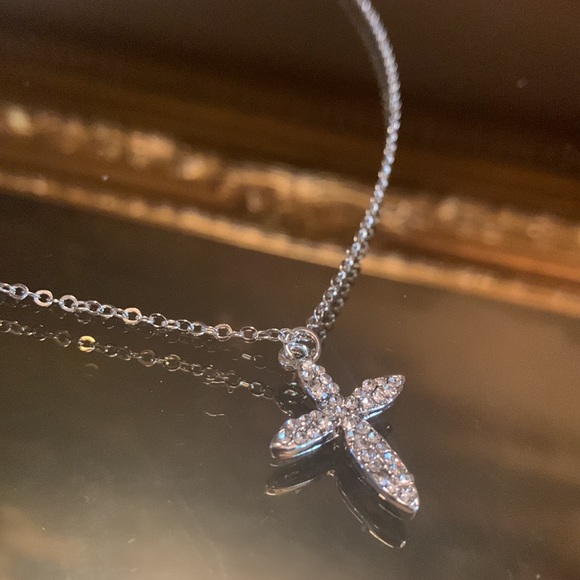 *LAST ONE* Silver Cross Necklace - Picture 2 of 4